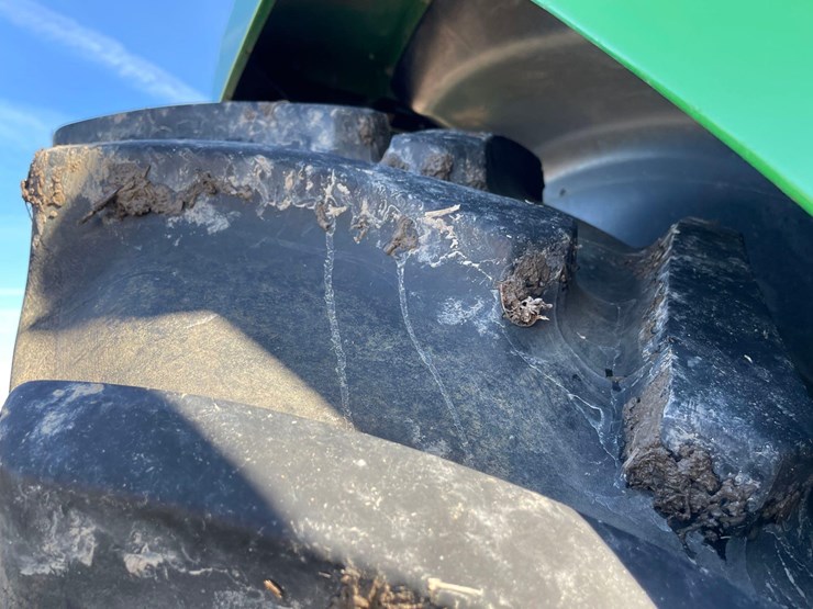 john-deere-8200-image-34