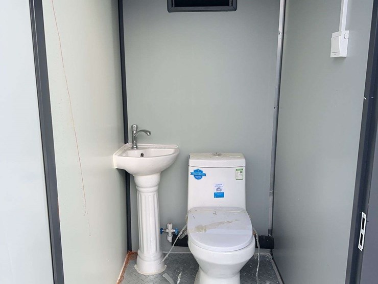 portable-2-stall-washroom-image-4