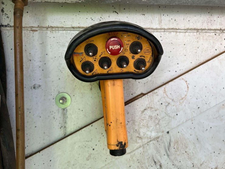 2017-ford-f550-image-38