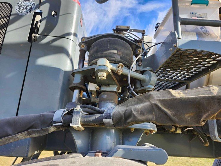 hagie-sts12-image-14