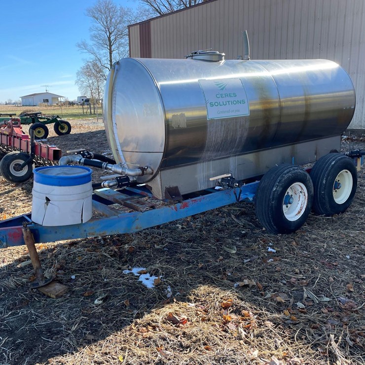 Stainless nurse trailer