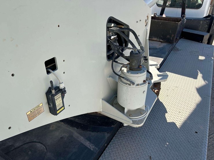 2015-peterbilt-367-image-29