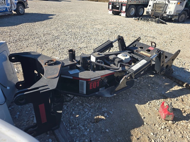 #22379-•-2019-fontaine-eq1-spreader-image-5