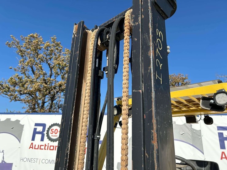 hyster-h90ft-8,000lb-diesel-forklift-image-15