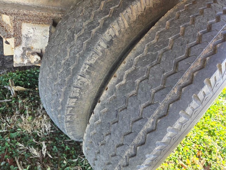 flatbed-trailer-image-18