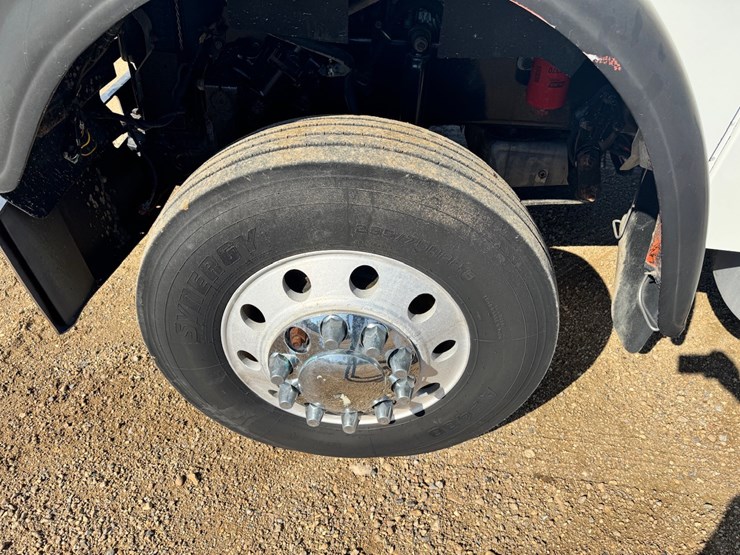 #14024-•-2007-freightliner-fld120sd-truck-tractor-image-25