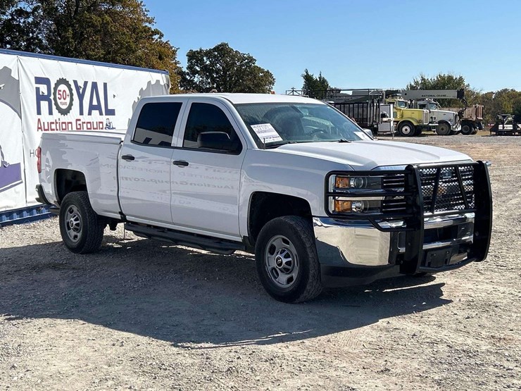 2017-chevrolet-silverado-2500-image-4