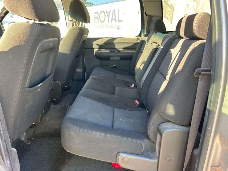 2010-gmc-1500-image-21