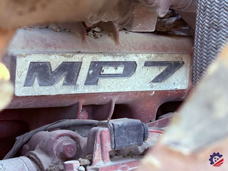 2019-mack-granite-gr64f-image-37