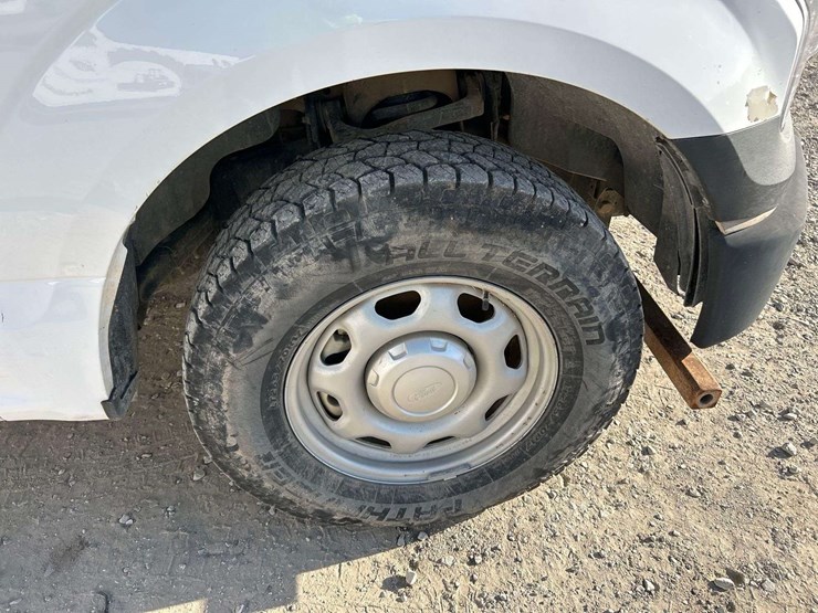 2017-ford-f150-image-25