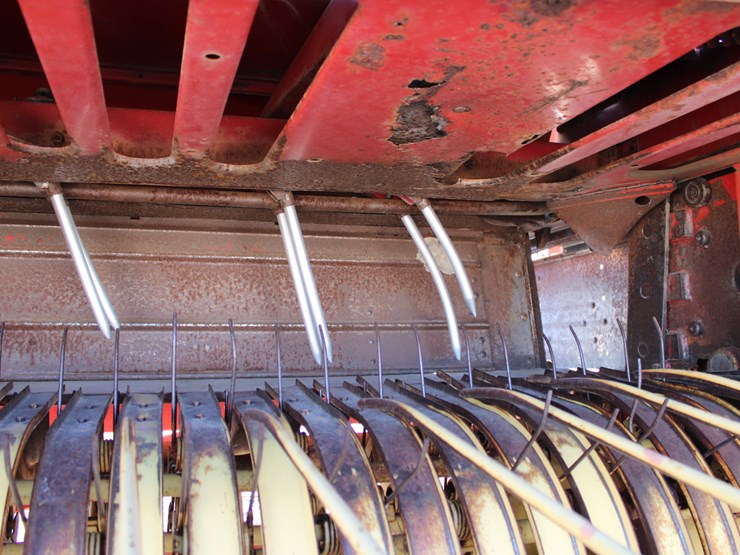 new-holland-273-image-42