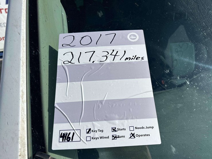 2017-ford-transit-350-passenger-van-image-11