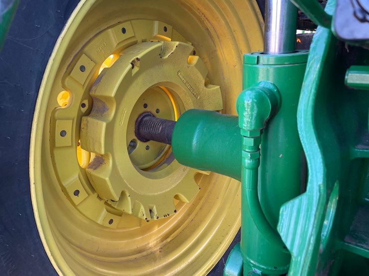 john-deere-8200-image-26