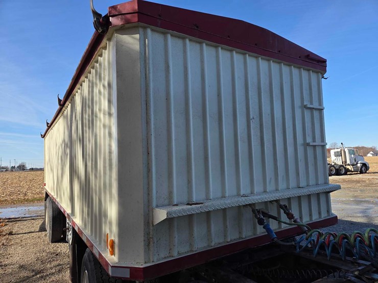 single-hopper-bottom-trailer-image-22
