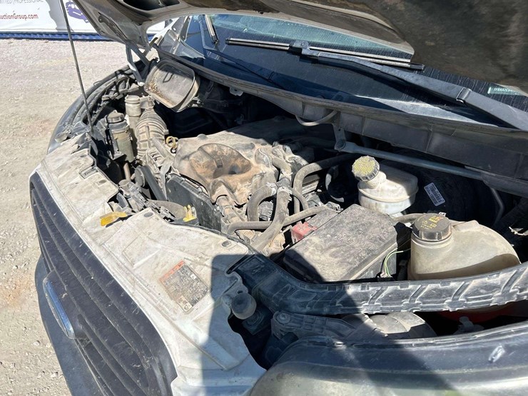 2017-ford-transit-350-passenger-van-image-6