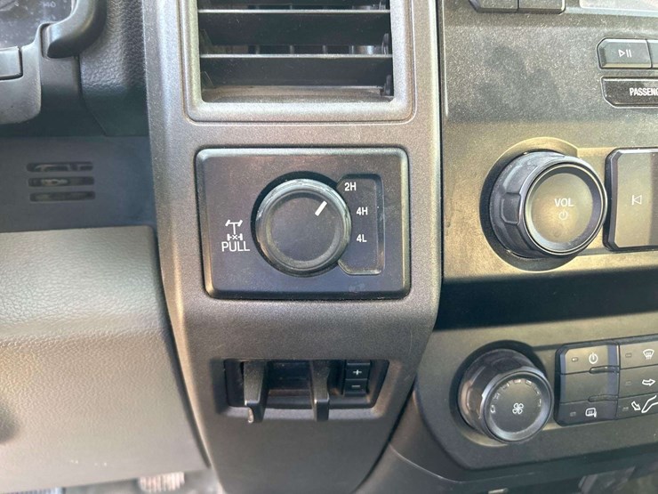 2020-ford-f250-image-15