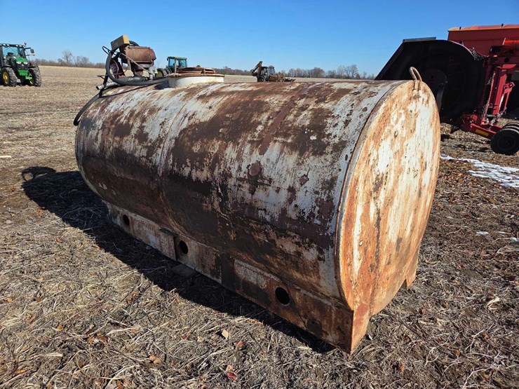 750-gallon-fuel-tank-image-9
