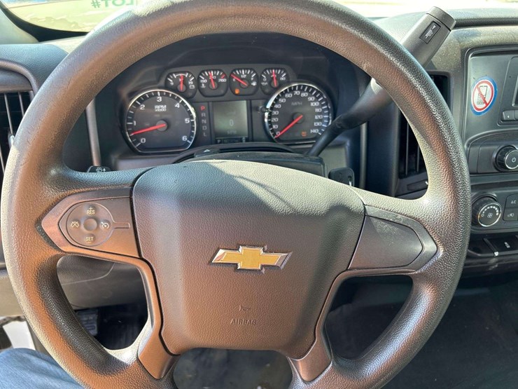 2017-chevrolet-silverado-1500-image-14