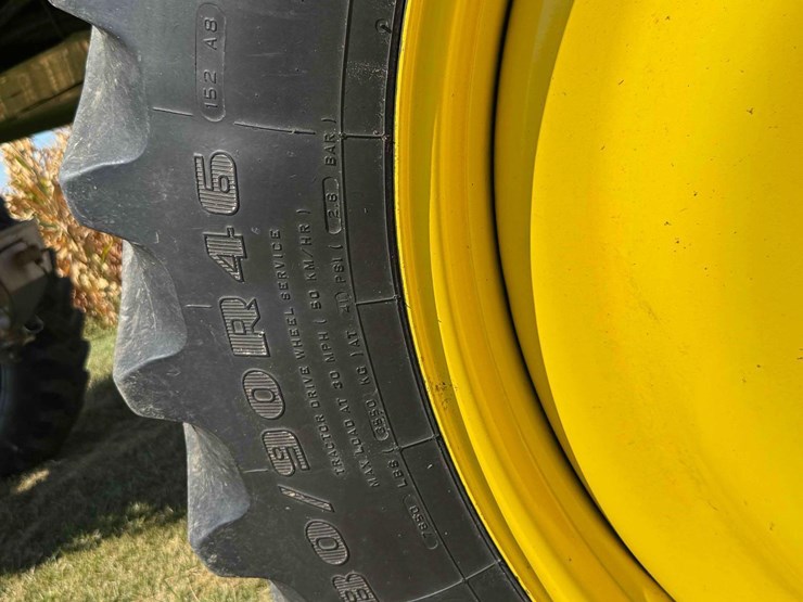 2011-john-deere-4730-image-44