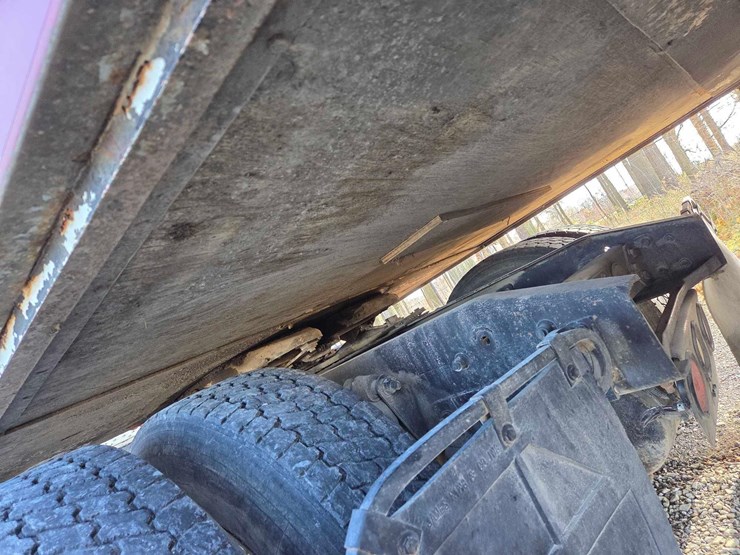 single-hopper-bottom-trailer-image-4