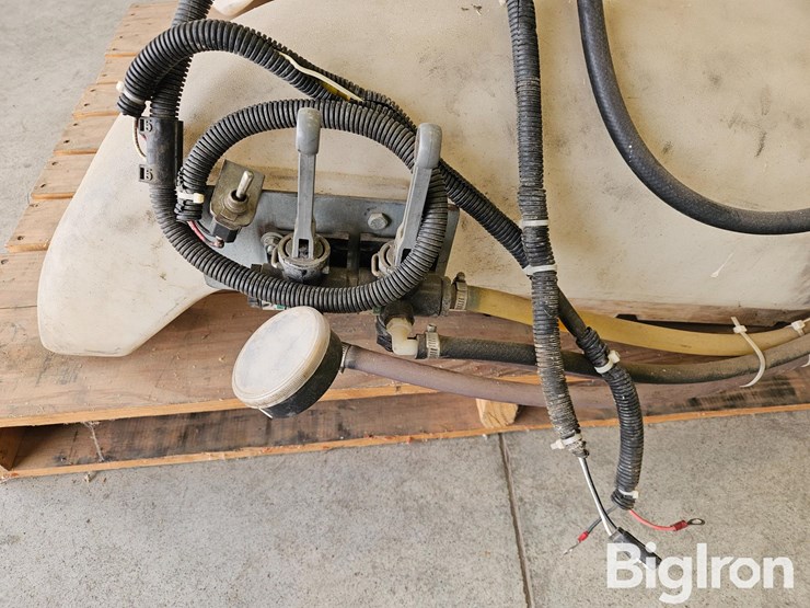 24-gal-atv-sprayer-image-9