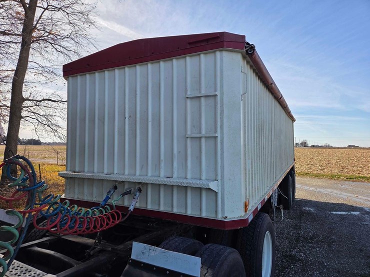 single-hopper-bottom-trailer-image-2