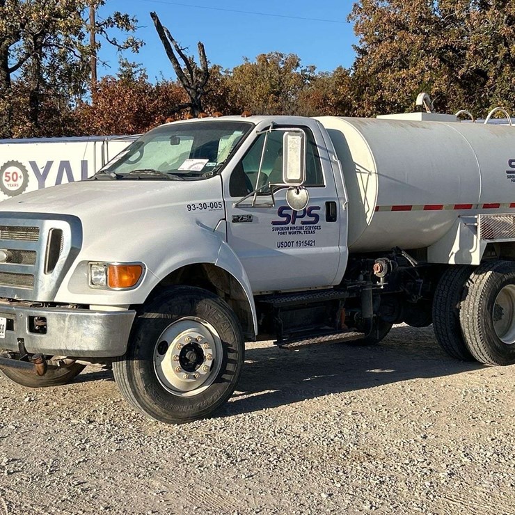 2007 FORD F750