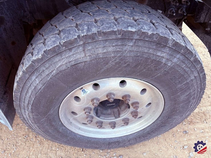 2019-mack-granite-gr64f-image-30