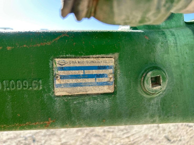 2016-john-deere-5055e-4wd-59hp-utility-tractor-image-18