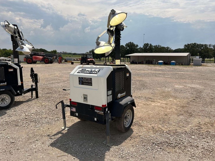 2019-allmand-bros-night-lite-v-series-image-3