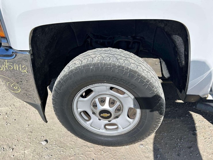 2017-chevrolet-silverado-2500-image-25