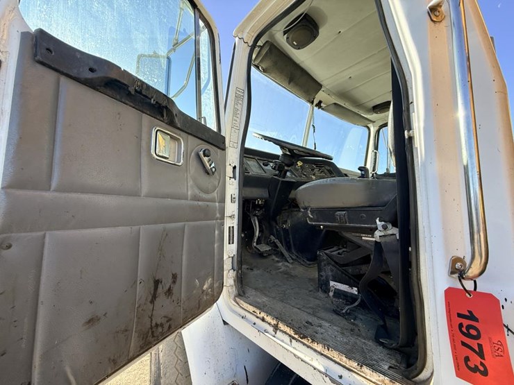 1998-akzo-nobel-hd10-image-39