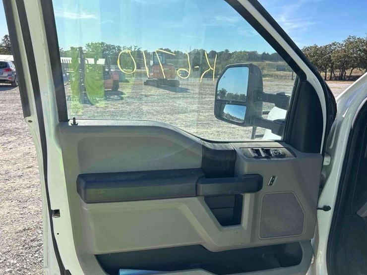 2018-ford-f350-image-10