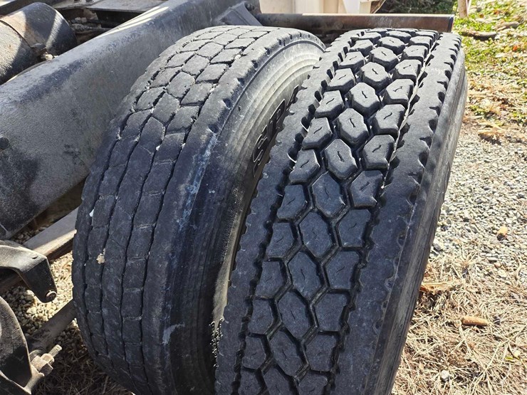 1994-freightliner-semi-image-14