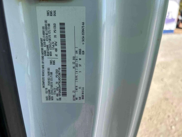 2018-ford-f350-image-5