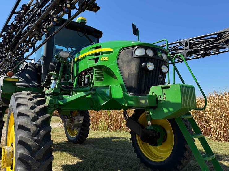 2011-john-deere-4730-image-6