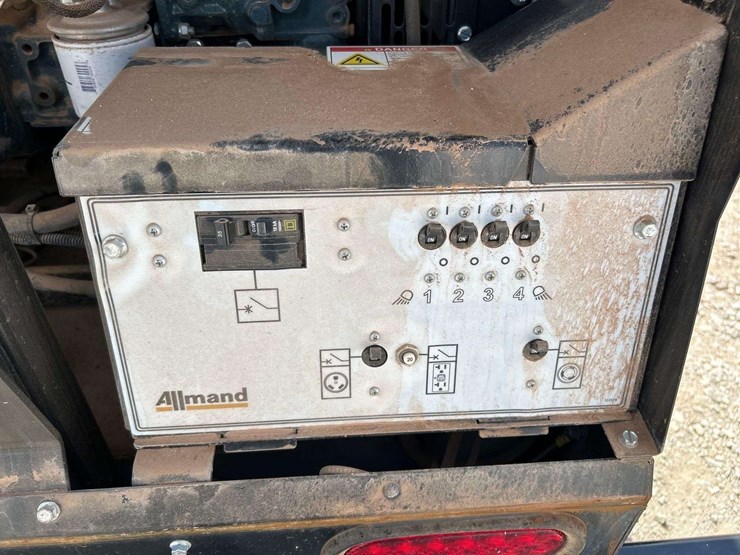 2019-allmand-bros-night-lite-v-series-image-9