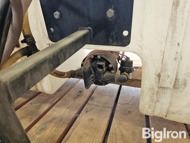 24-gal-atv-sprayer-image-12