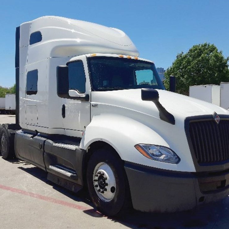 2022 INTERNATIONAL LT