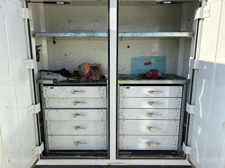 2017-ford-f550-image-21