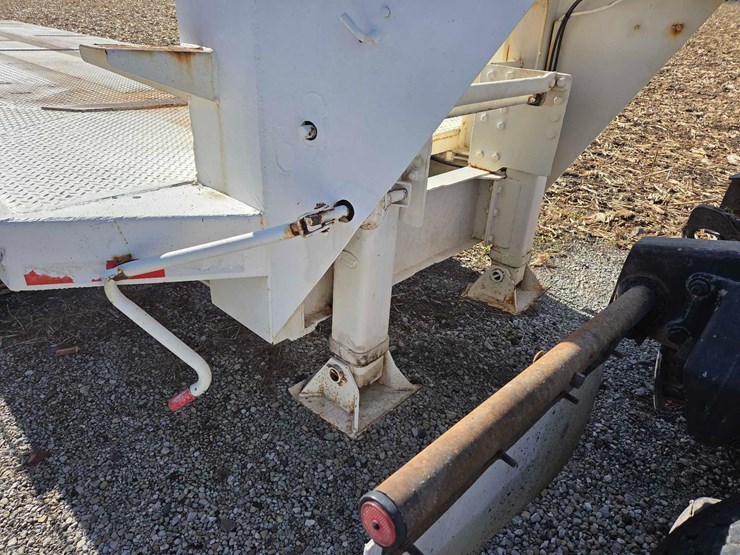 flatbed-trailer-image-3