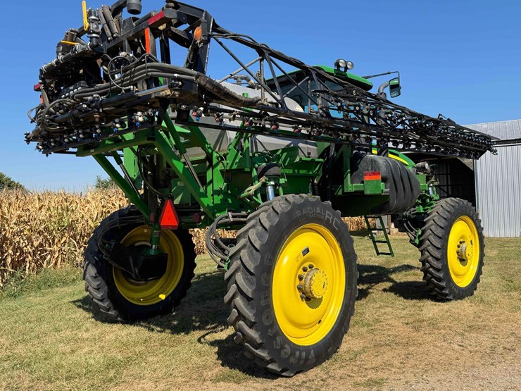 2011-john-deere-4730-image-11