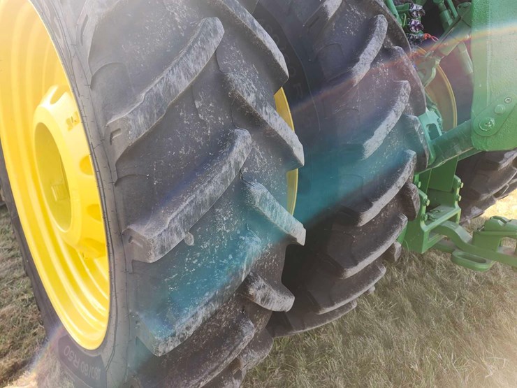 2022-john-deere-8r-310-image-6