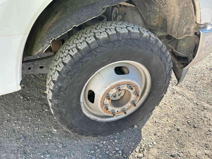 2018-ford-f350-image-40