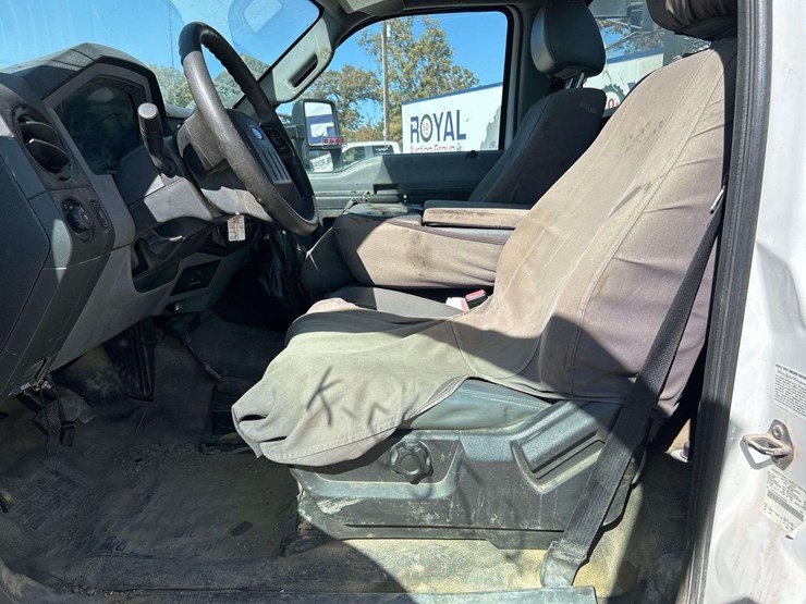 2013-ford-f350-image-13