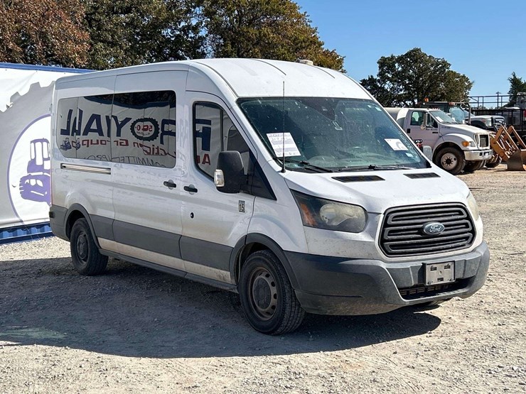 2017-ford-transit-350-passenger-van-image-2