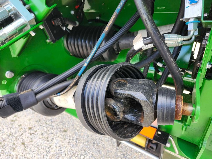 2024-john-deere-35-image-6