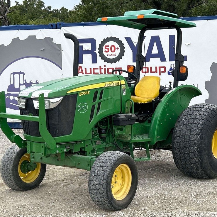 2016 JOHN DEERE 5055E