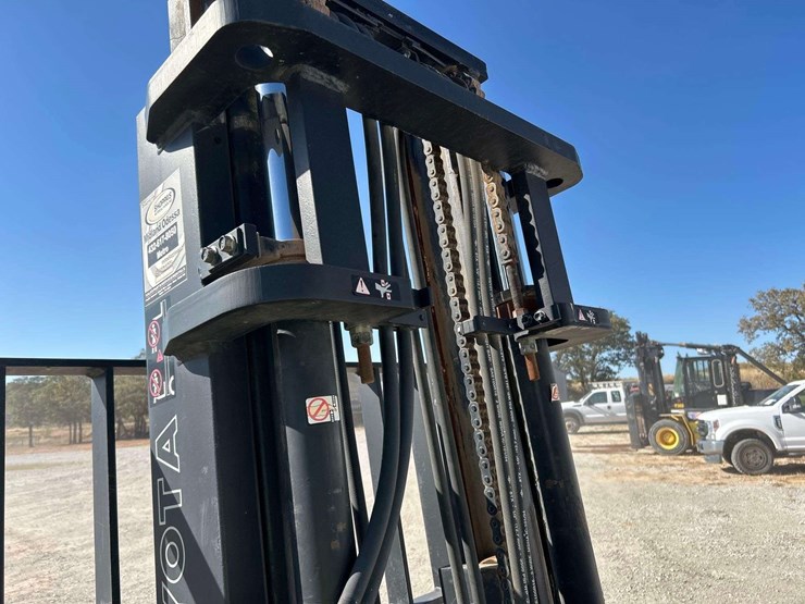 toyota-7fdku40-7,350lb-forklift-image-13