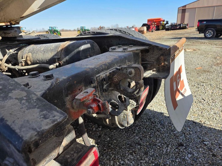 1994-freightliner-semi-image-19